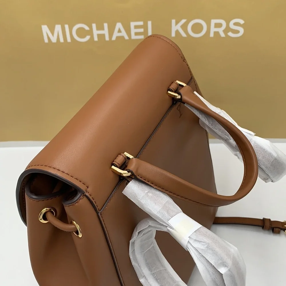 MICHAEL KORS PHOEBE MEDIUM DRAWSTRING BACKPACK VANILLA / BROWN SIGNATURE COLOR